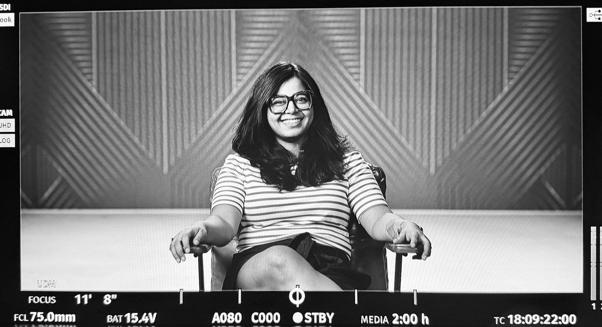 Mansi Sharma on set